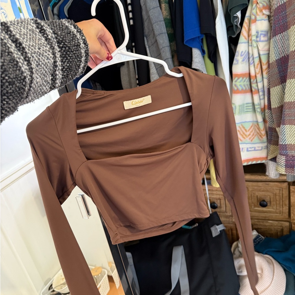 Chic Brown Fitted Crop Blouse